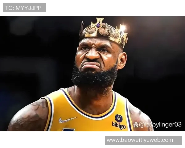 詹姆斯身穿布莱斯大学6号球衣到场观赛令老父亲倍感骄傲与自豪